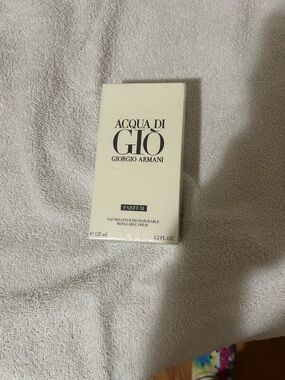Giorgio Armani Acqua di Giò Parfum - Cream and Black Packaging